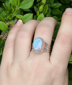 Prix usine bijoux en gros de haute qualité 925 argent Sterling pierre de lune naturelle bague bleu feu pierre précieuse bague de forme ovale - Product Image 1