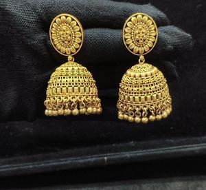ต่างหูชุบทองคุณภาพพรีเมียม ดีไซน์โบราณ สง่างาม ดูดั้งเดิม เหมาะสำหรับงานแต่งงาน สำหรับผู้หญิงและเด็กผู้หญิง - Product Image 1