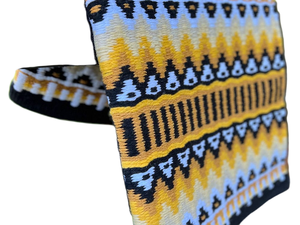 แผ่นรองอานม้าแบบ Pro Rider Western Show ผลิตจากขนแกะนิวซีแลนด์ สามารถปรับแต่งสีและขนาดได้ ดีไซน์กันกระแทก เย็บอย่างทนทานสำหรับม้า - Product Image 2