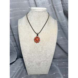Pendentif Shirley Henry en huître épineuse et argent sterling avec sertissage clos, avec coquillage comme pierre principale - Product Image 6