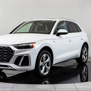 Q5 2017 Usado, SUV con Tracción en las Cuatro Ruedas, Interior de Cuero Oscuro, Transmisión Automática, 75k-100k Millas - Product Image 1