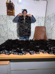 Extensiones de cabello humano indio estilo ondulado natural a precio de venta al por mayor 100% cabello Virgen sin procesar de calidad súper premium sin enredos - Product Image 4