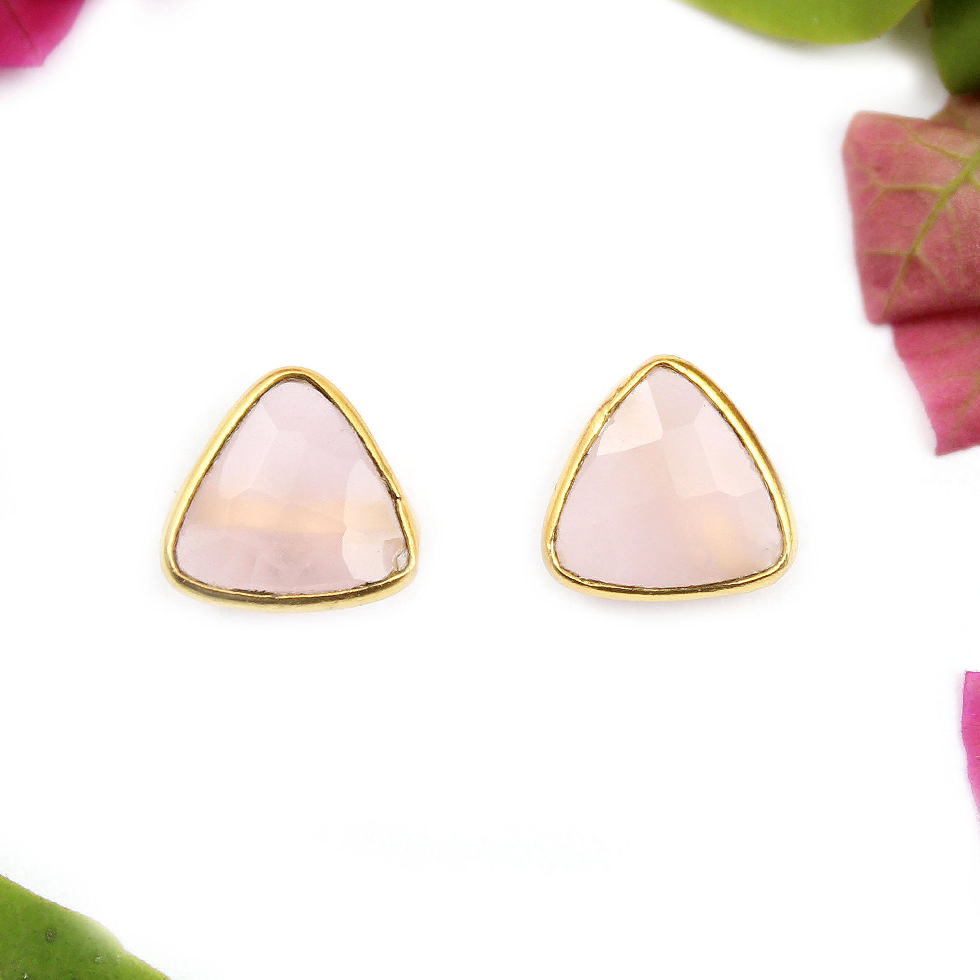 พลอยคาลซิโดนีสีชมพู