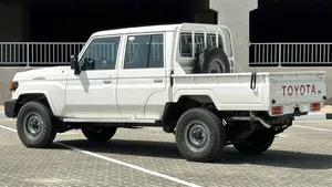 LANDCRUISERS DC 4 2 MT BASIC 4WD DE PRIMERA CALIDAD, EN PERFECTO ESTADO, IMPECABLE, EXCELENTE CONDICIÓN, MEJOR OFERTA, LISTO PARA EXPORTAR - Product Image 5