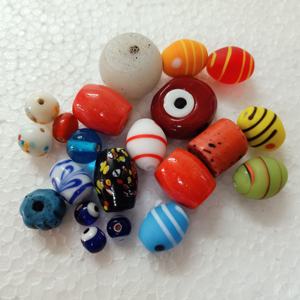 Perles de verre mixtes assorties sur mesure dans des conceptions personnalisées, tailles .. Idéal pour la revente et adapté aux créateurs de bijoux - Product Image 2