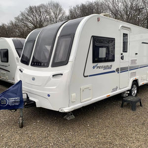 Caravane de voyage tout-terrain de luxe personnalisée et abordable, neuve, avec panneaux solaires et mobilier inclus - Product Image 5