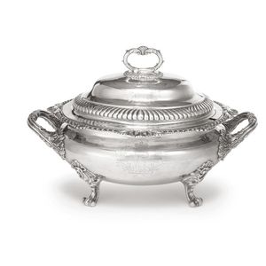 Réchaud en acier inoxydable antique avec fonction d'ouverture facile pour un service alimentaire lisse dans un cadre de dîner élégant - Product Image 6