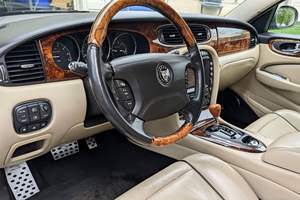 JAGUAR XJ SUPER V8 2007 d'occasion, conduite à gauche/droite - Product Image 2