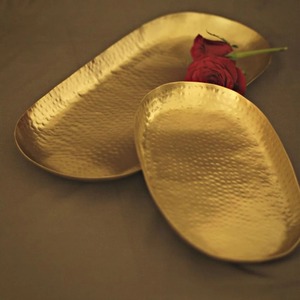 Bandeja organizadora de almacenamiento de oro elegante de latón macizo, bandeja de mesa con forma decorativa para joyería de Perfume, velas de té, Metal duradero - Product Image 4