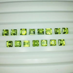 พลอยเพอริดอตธรรมชาติที่ตัดด้วยสีที่ยอดเยี่ยมและความแวววาวและหินที่สะอาดและการทำและขัดที่สมบูรณ์แบบในราคาที่ถูก - Product Image 6