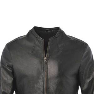 Construction durable de vestes de motard en cuir véritable pour hommes avec un design de revers classique idéal pour l'équitation et un usage quotidien - Product Image 4