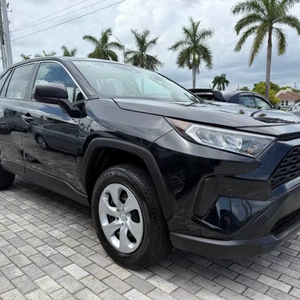 Usado 2022 T * oyota RAV4 LE - Product Image 1
