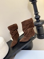 Bottes mi-mollet en daim pour femme, à bout pointu, style souple avec revers, talon chaton, bottes habillées tendance pour l'hiver, OEM ODM, vente en gros, usine, personnalisables