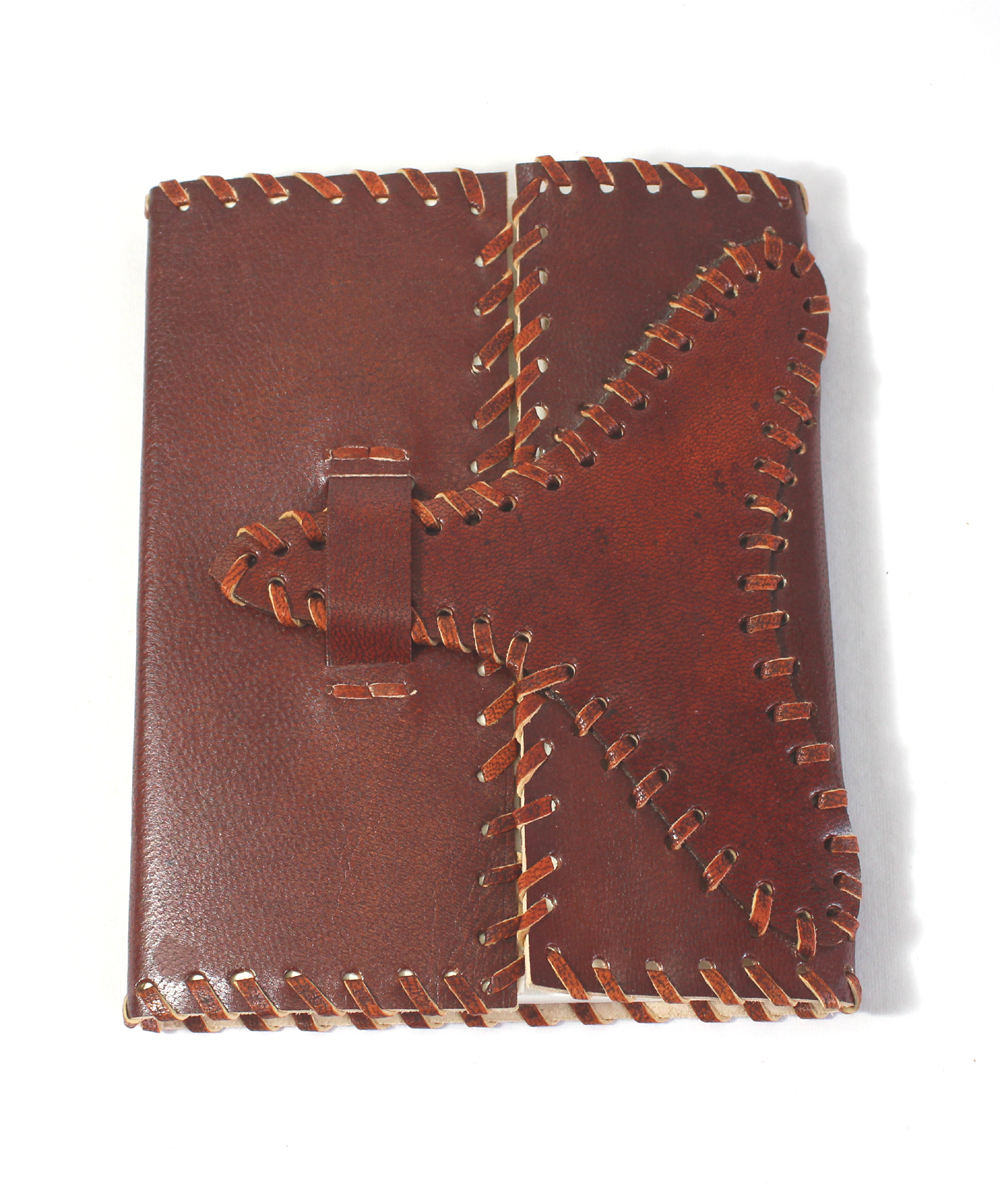 สีน้ำตาล