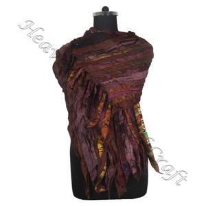 Sari en soie recyclée 15 bandes foulard indien fait à la main sari en soie vintage fabricant en gros recyclé de sari d'Inde - Product Image 3