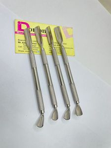 Professionnel En Acier Inoxydable Double Face Réutilisable Durable Nail Cuticule Pusher Logo Personnalisé En Forme De Cuillère Nail Remover Outil - Product Image 4