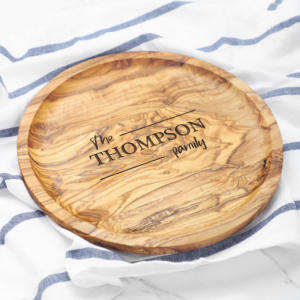 Bandeja de madera redonda hecha a mano, bandeja redonda decorativa de madera de oliva tunecina - Product Image 3