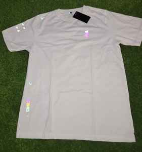 เสื้อถักที่ระบายอากาศได้ดี ปรับแต่งได้ พร้อมโลโก้แบบกำหนดเอง สไตล์สตรีท ทรงเข้ารูป  ด้วยเทคนิคการพิมพ์สกรีนและพิมพ์น้ำ - Product Image 5