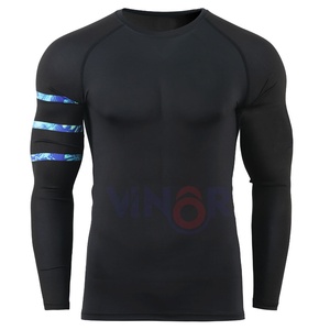 เสื้อป้องกันการผดผื่นสำหรับผู้ชาย MMA แบบแห้งเร็วระบายอากาศได้ดีมีขนาดและการออกแบบตามสั่ง - Product Image 2