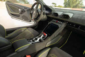 Auto Deportivo Exótico de Lujo Usado, Años 2023-2025, Chasis Optimizado para Rendimiento, Iluminación LED, Asientos Deportivos, Avanzado, Importado de Japón - Product Image 4