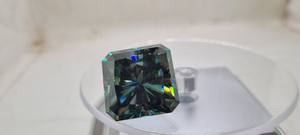 มอสซาไนต์ทรงสี่เหลี่ยม 61.70 กะรัต | แหวนมอสซาไนต์สั่งทําพิเศษและจี้เพชรมอสซาไนต์ - Product Image 4