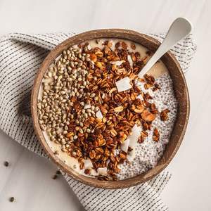 Handmade Coconut Bowl Wholesale Durable Eco Friendly Natural Coconut Shell Salad Bowl Decorative Kitchen Gift Ready - Product Image 1