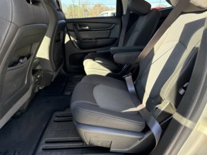 Chevrolet Traverse FWD 4dr LT 2015 d'occasion propre - Product Image 6