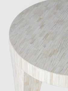 Table basse en incrustation d'os pour l'espace de vie de la maison et de l'hôtel avec une élégance opulente disponible - Product Image 2