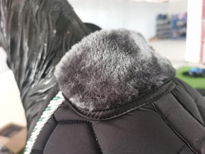 Nouvelle selle de dressage pour cheval élégante et professionnelle 2025, couleur personnalisée, logo, matériau respirant en coton/polyester pour l'équitation - Product Image 5