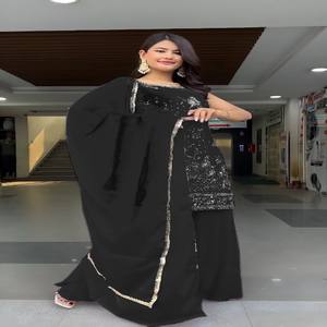 Conjunto de Kurti, Plazo y Dupatta de Georgette Sintética Pesada VASTRA COTTAGE para Mujer, Bordado con Lentejuelas, Diseño Étnico - Product Image 2