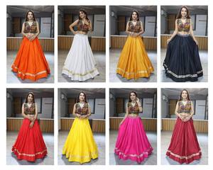 Dernier créateur de lehenga choli de couleur noire en tissu rayonne coton uni, Gota Patti et Kali travaillent pour la collection Navratri - Product Image 6