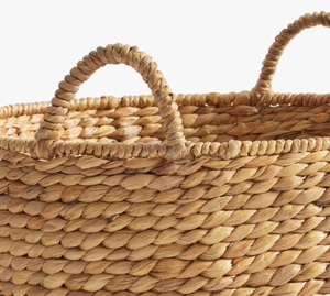 Cesta de almacenamiento ecológica hecha a mano de Vietnam 100% para el hogar, diseño ovalado de jacinto de agua con asas para almacenamiento y decoración del hogar - Product Image 5