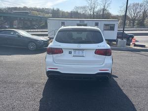 Un Mercedes-Benz GLC SUV 43 4MATIC AMG 2022 Usado en Excelentes Condiciones, Transmisión de 9 Velocidades, Motor V6 de 385 HP - Product Image 4