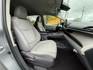 Venta Rápida Toyota Sienna LE 2021 de 8 Pasajeros con Tracción Delantera - Product Image 5