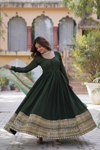 Hermoso traje de seda suave largo Salwar último estilo tradicional indio paquistaní Kameez Dupatta vestido para fiesta boda funciones - Product Image 2