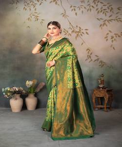 TENDANCE BANARASI Tissage de soie SAREE AVEC CHEMISIER NON COUDU VÊTEMENT DE MARIAGE PRIX DE GROS VÊTEMENT ETHNIQUE VERT - Product Image 1