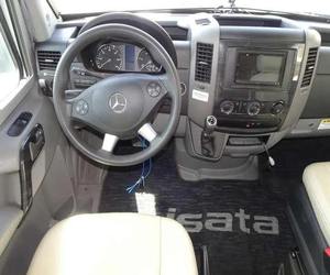 Nouvelle conception de camping-cars tout-terrain 4x4 personnalisés, camping-cars Sprinter, nouveaux camping-cars Mercedes Be1nz, caravanes pour le camping - Product Image 5