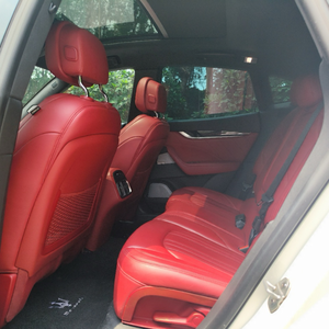 SUV de luxe d'occasion 2024, 3.0 T Twin Turbo V6, puissant, 4 roues motrices, automatique, avec suspension pneumatique, airbags complets, démarrage sans clé, un seul bouton - Product Image 2