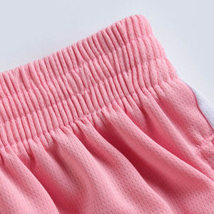 Uniforme de basket-ball personnalisé pour hommes, avec un tissu en maille extensible léger conçu pour améliorer le confort pendant les séances d'entraînement - Product Image 4