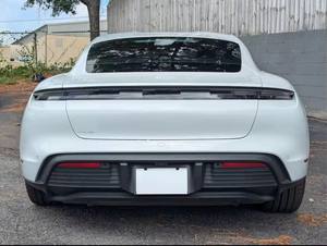 La Mejor Oferta del 2022, Auto Deportivo Eléctrico Usado de 402 HP con Tracción Trasera, Batería de Litio de 79 kWh y Interior de Cuero Premium - Product Image 4