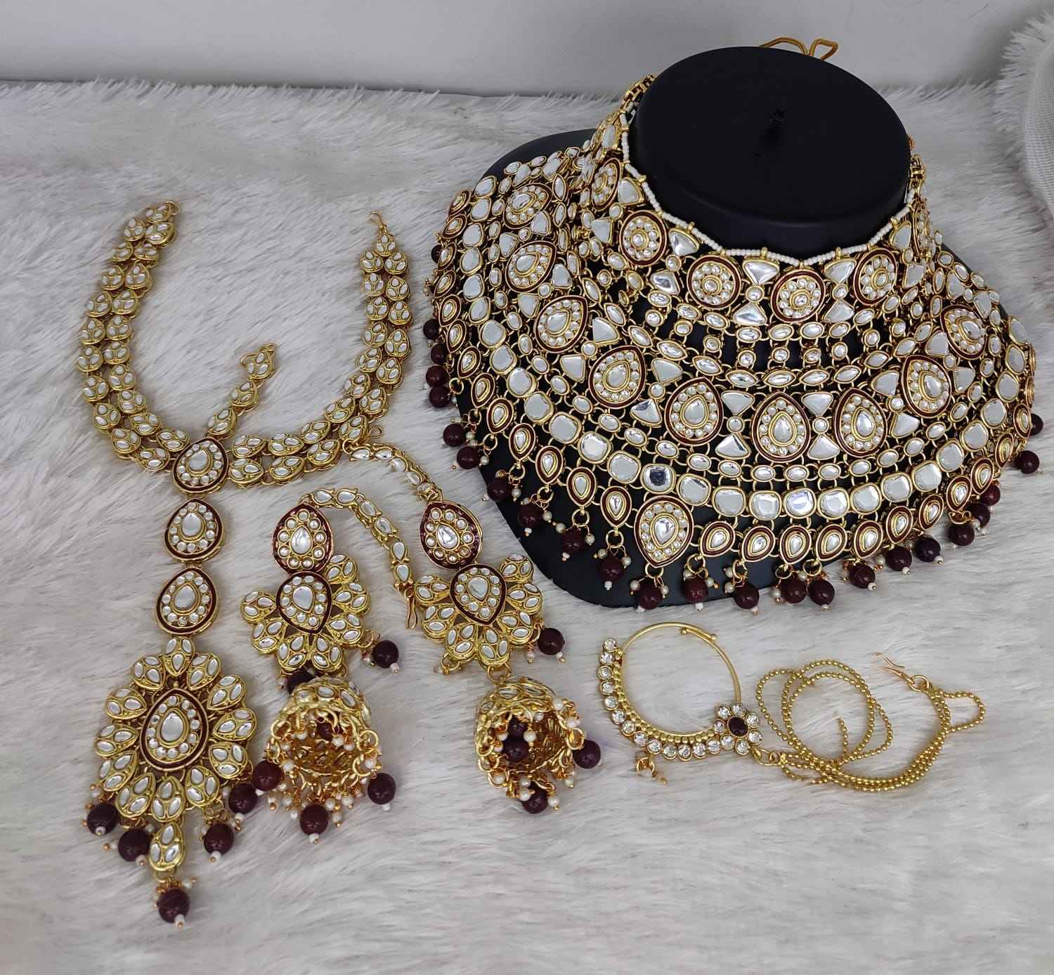 สีน้ำตาล