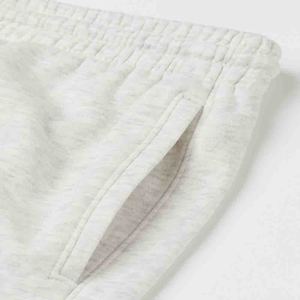 Conjunto de sudadera y pantalones de chándal cálidos personalizados de fabricante OEM suave y acogedor de alta calidad de algodón y poliéster para mujer - Product Image 4