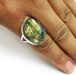 Piedra preciosa labradorita en bruto Plata de Ley 925 Anillo de diseño único Joyería Bohemia hecha a mano Precio de fábrica directo Proveedores India - Product Image 2