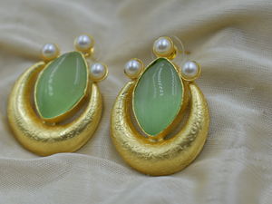 Pendientes chapados en oro de piedra de latón de última tendencia, Pendientes chapados en oro de 18 quilates, joyería de moda para mujer, pendientes para mujer - Product Image 2