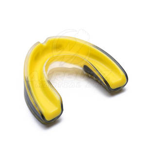 Equipo de protección bucal de fútbol americano resistente hecho a medida de alta calidad - Product Image 2