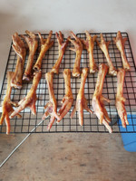 2025 Embalaje personalizado Patas de pollo secas Tratar carne nutritiva para cachorros y gatitos Comida saludable para mascotas