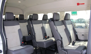 Toyota Hiace 2023 Usada, Volante a la Izquierda, Motor Diésel de 2.8L, 5 Plazas, HR GL, SUV Automática, Interior de Cuero, Interior Oscuro, Vehículo de Alta Calidad - Product Image 3