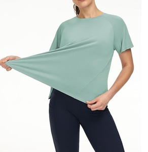 Chemises de sport à manches courtes pour femmes, t-shirts de yoga respirants avec fentes latérales, hauts de sport athlétiques - Product Image 3