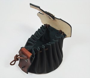 Riñonera De Cuero Negro estilo Medieval de alta calidad hecha a mano bolsa de pecho de señora de moda Vintage para estilo de la Edad Media - Product Image 6