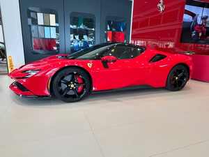 Ferrari SF90 Spider Usado 2024 - Product Image 5